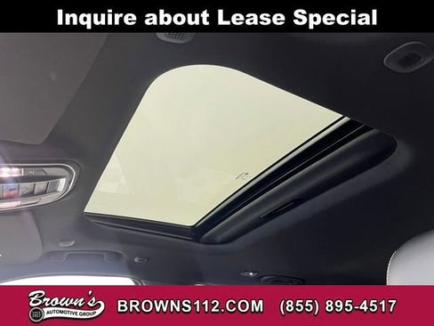 Used 2026 Jeep Grand Cherokee Altitude AWD/4WD image 18