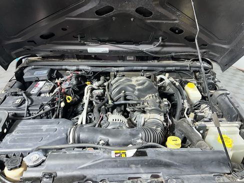 Used 2016 Jeep Wrangler Unlimited Sport AWD/4WD image 12