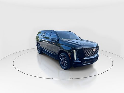 Used 2025 Cadillac Escalade ESV Sport AWD/4WD image 2