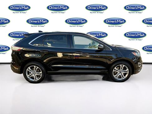 Used 2017 Ford Edge Titanium w/ Equipment Group 301A AWD/4WD image 8