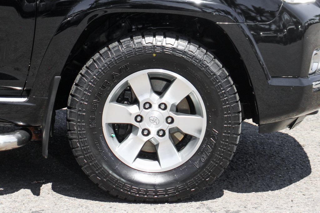 Used 2013 Toyota 4Runner SR5 w/ Convenience Pkg AWD/4WD image 39