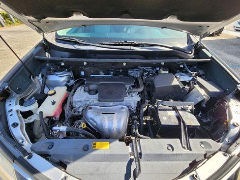 Used 2014 Toyota RAV4 LE image 22