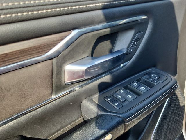 Used 2025 RAM 1500 Laramie AWD/4WD image 10