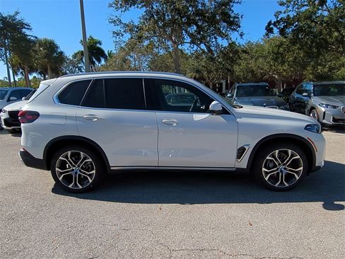 New 2026 BMW X5 xDrive40i w/ Climate Comfort Package image 3