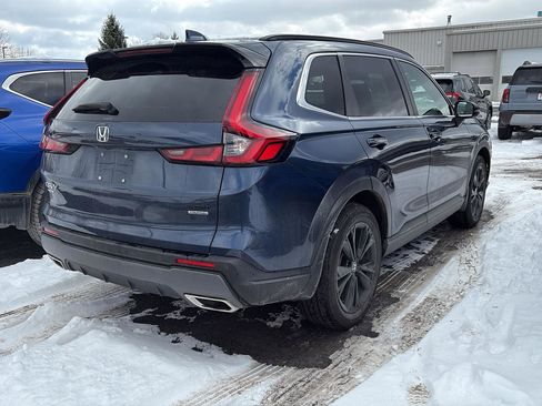 Used 2024 Honda CR-V Sport Touring image 3