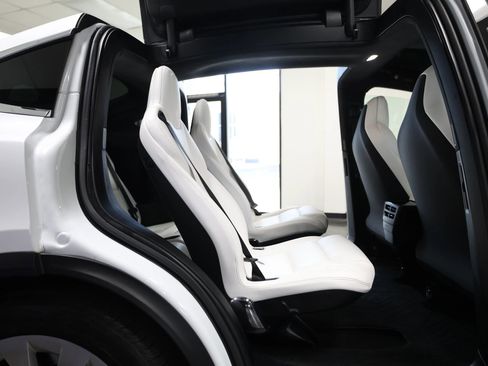 Used 2019 Tesla Model X Long Range AWD/4WD image 45