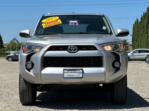 Used 2017 Toyota 4Runner SR5 RWD image 9