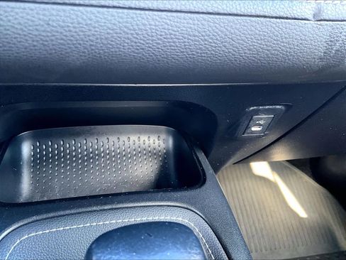 Used 2023 Toyota Corolla SE image 27