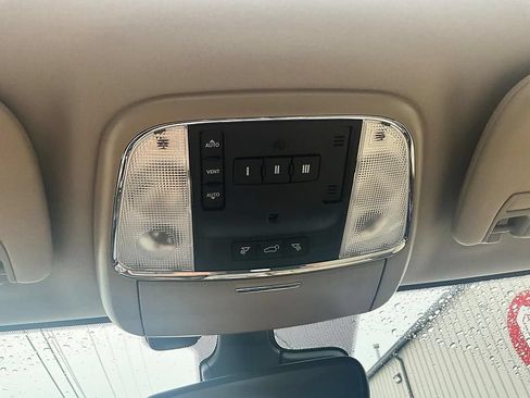 Used 2019 Jeep Grand Cherokee Limited AWD/4WD image 27
