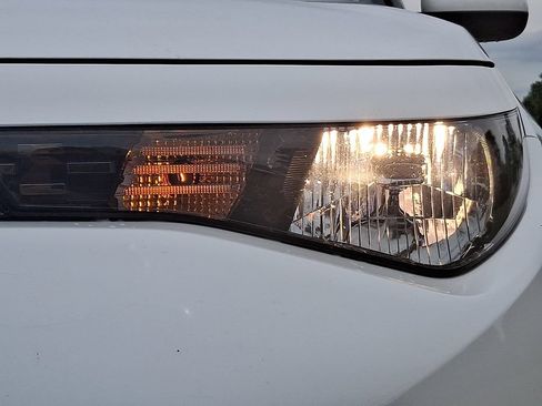 Certified 2023 Kia Soul LX w/ LX Technology Package FWD image 10