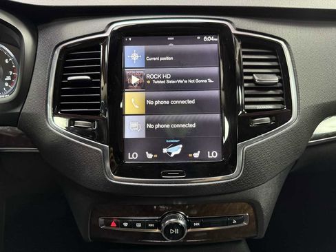 Used 2016 Volvo XC90 T6 Momentum w/ Momentum Plus Package AWD/4WD image 19