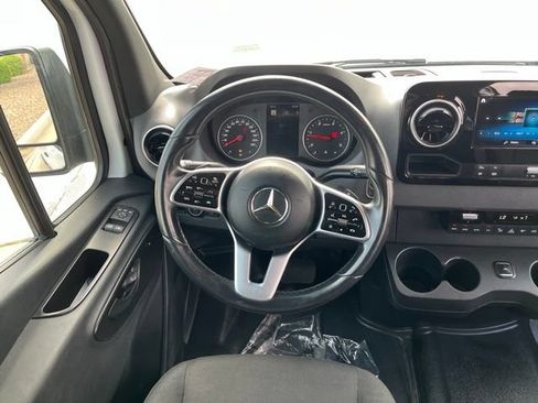 Used 2024 Mercedes-Benz Sprinter 2500 image 10