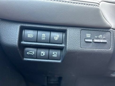 Used 2019 Toyota Avalon Limited w/ Advanced Safety Package FWD image 16