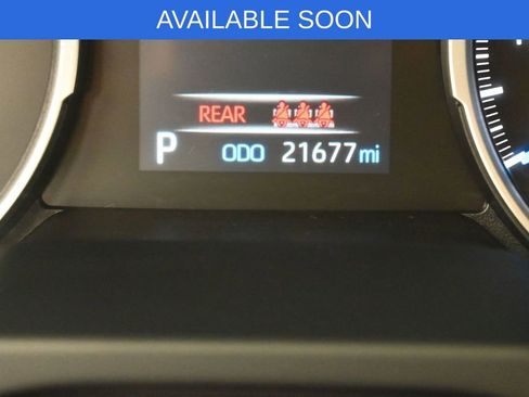 Used 2022 Toyota RAV4 XLE w/ Convenience Package AWD/4WD image 19