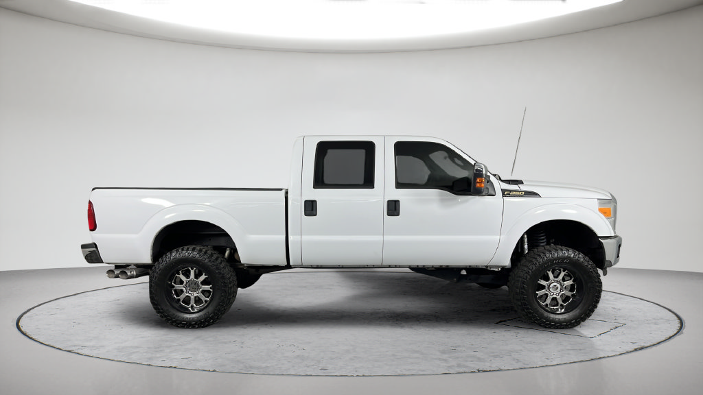 Used 2016 Ford F250 XLT w/ XLT Premium Package AWD/4WD image 6