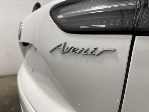 Used 2023 Buick Envision Avenir image 36