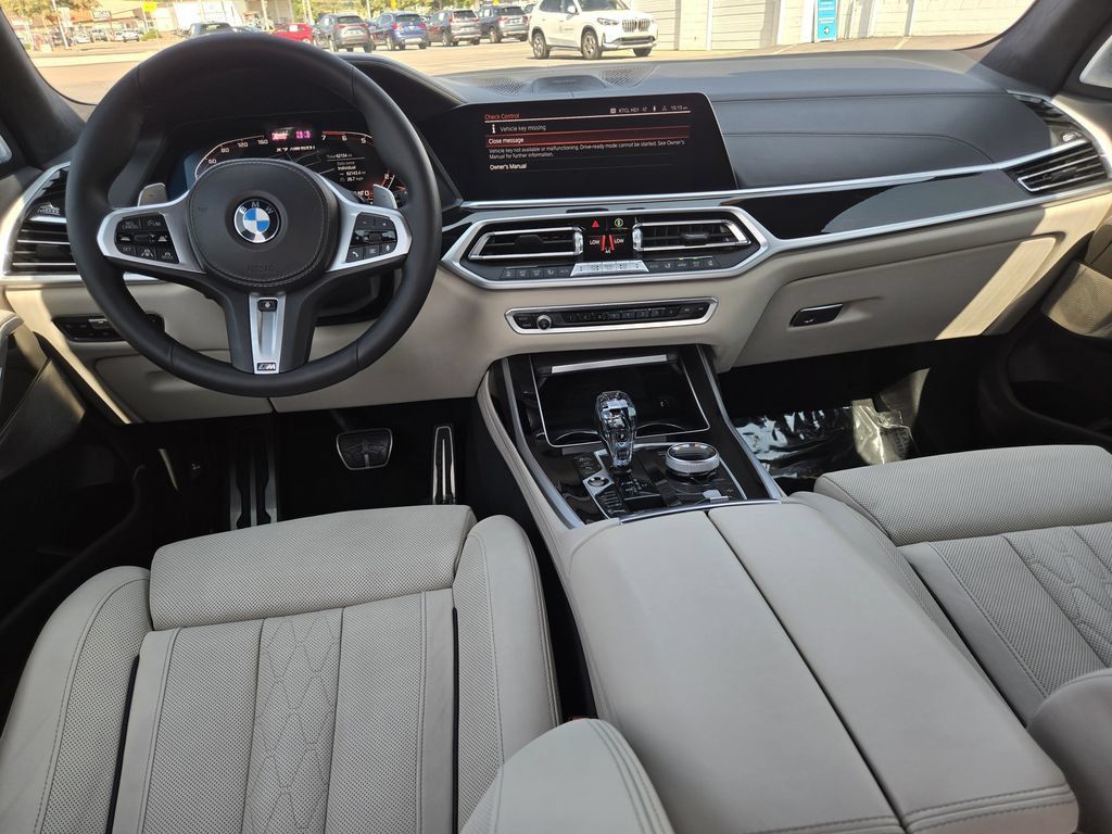 Used 2021 BMW X7 M50i AWD/4WD image 26