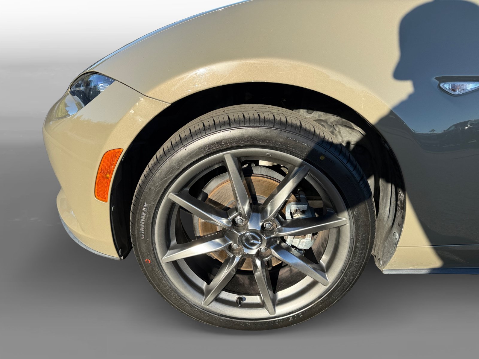 Used 2023 MAZDA MX-5 Miata Grand Touring RWD image 9