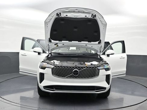 New 2026 Volvo XC90 T8 Ultra w/ Protection Package Premier AWD/4WD image 35