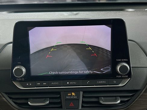 Used 2024 Nissan Altima 2.5 SV image 21