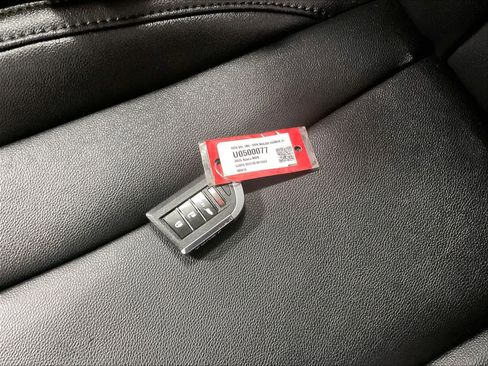 Used 2025 Acura MDX SH-AWD image 32