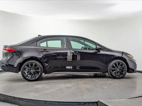 Used 2024 Toyota Corolla SE FWD image 9
