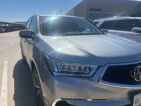 Used 2017 Acura MDX SH-AWD image 2