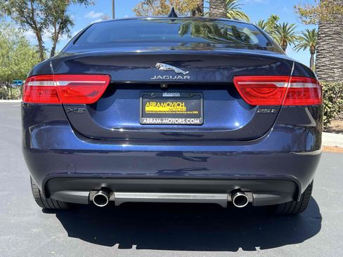 Used 2019 Jaguar XE image 53