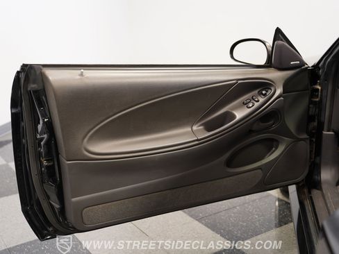 Used 2003 Ford Mustang Mach 1 image 38