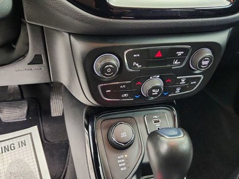 Used 2021 Jeep Compass Limited AWD/4WD image 15