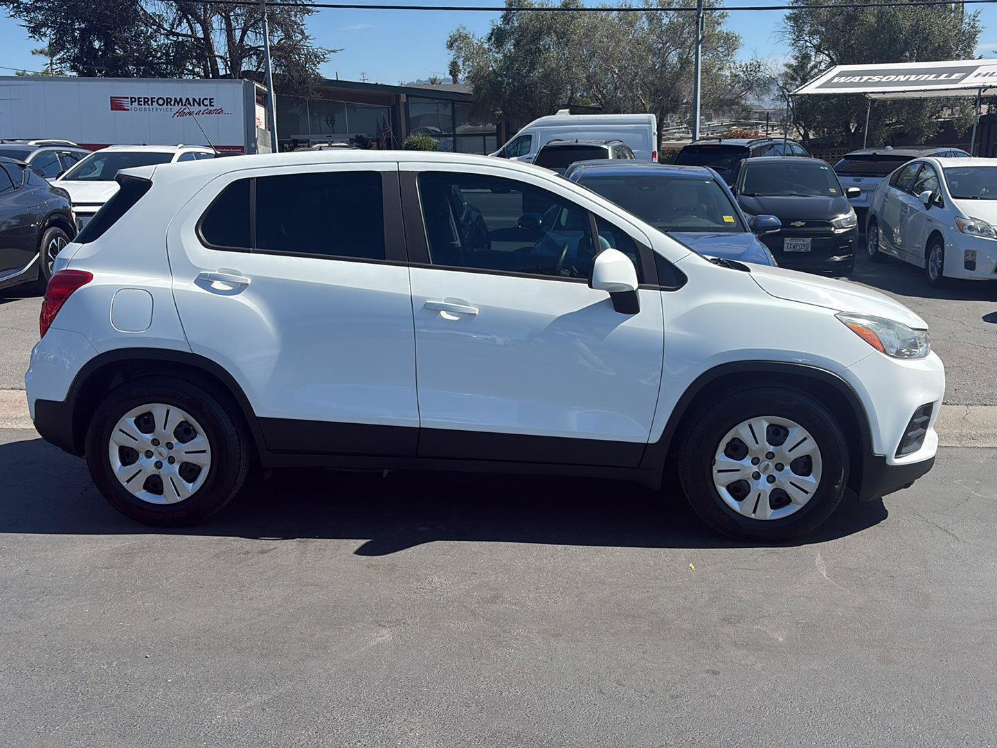 Used 2018 Chevrolet Trax LS FWD image 3