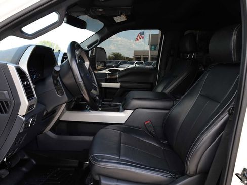 Used 2022 Ford F250 Lariat w/ Lariat Ultimate Package AWD/4WD image 4