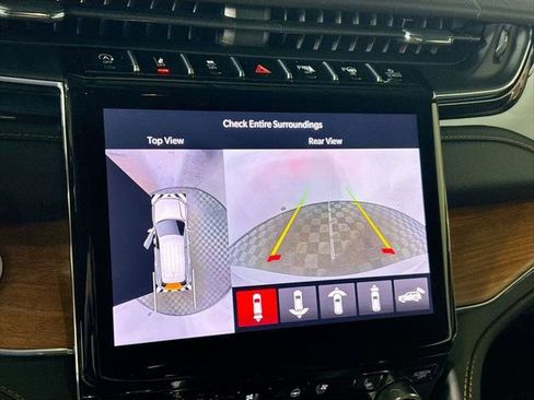 Certified 2025 Jeep Grand Cherokee Summit AWD/4WD image 18