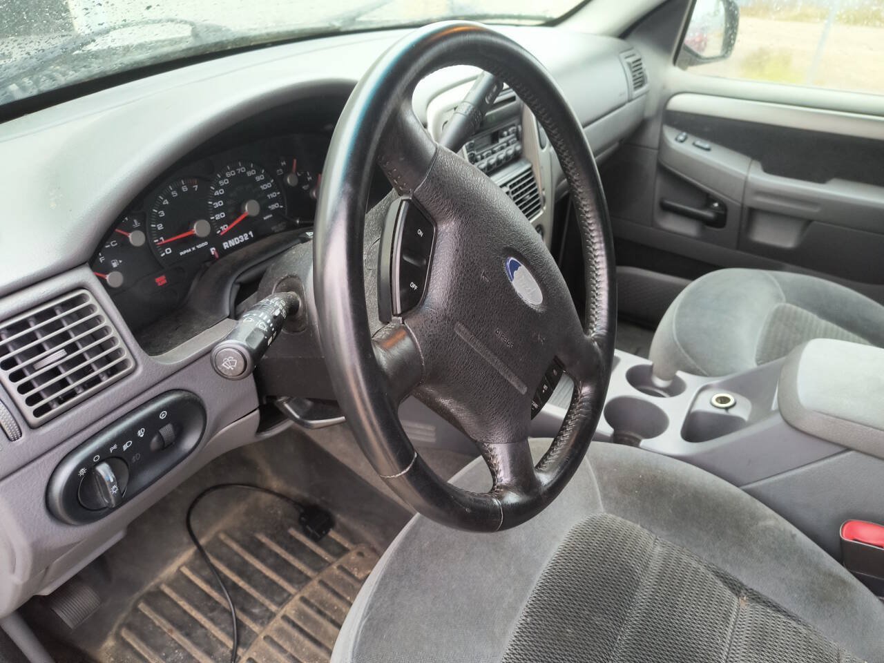 Used 2003 Ford Explorer XLT AWD/4WD image 33