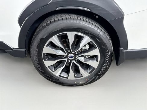 Used 2024 Subaru Outback Touring AWD/4WD image 9