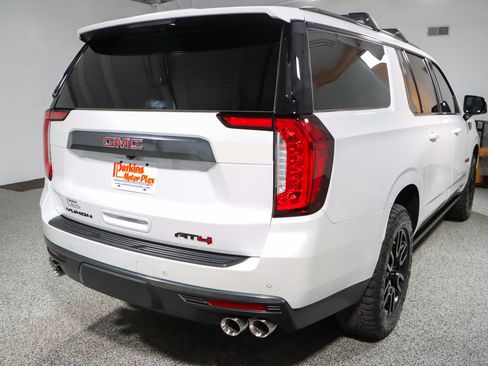 Used 2023 GMC Yukon XL AT4 w/ AT4 Premium Plus Package image 7