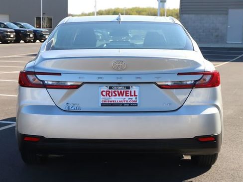 Used 2025 Toyota Camry LE FWD image 5