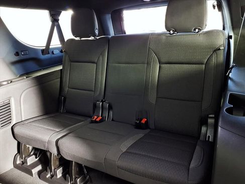 Used 2023 Chevrolet Suburban LS image 9