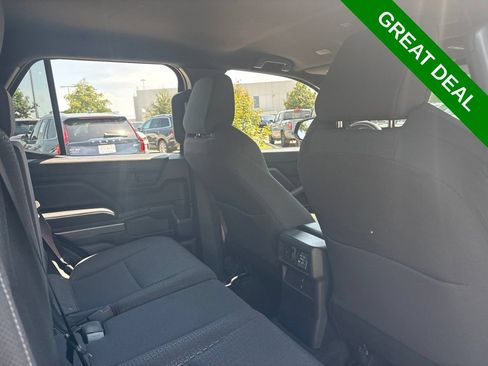 Used 2025 Toyota 4Runner SR5 AWD/4WD image 11