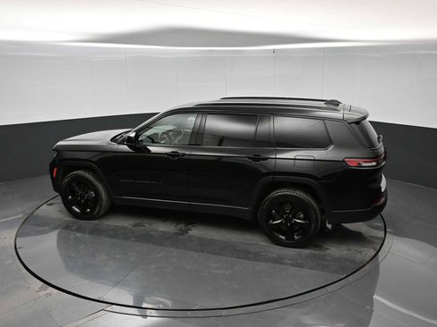 Used 2022 Jeep Grand Cherokee L Laredo AWD/4WD image 26