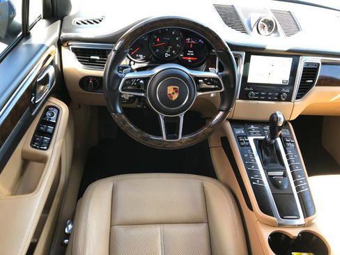 Used 2017 Porsche Macan AWD/4WD image 13