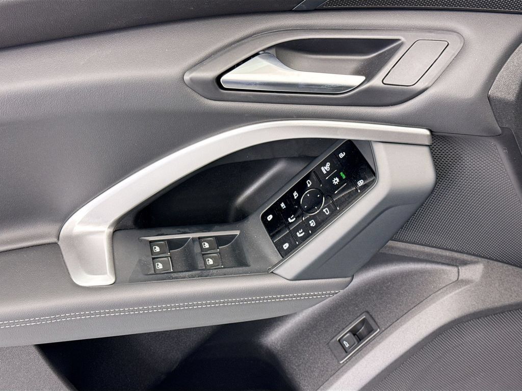 Used 2026 Audi Q5 Premium Plus w/ Premium Plus AWD/4WD image 22