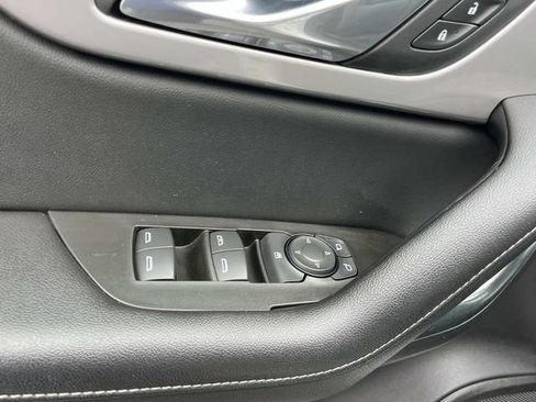 Used 2024 Chevrolet Blazer LT FWD image 33