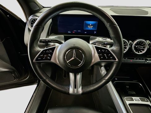 Used 2025 Mercedes-Benz GLB 250 GLB 250 image 18