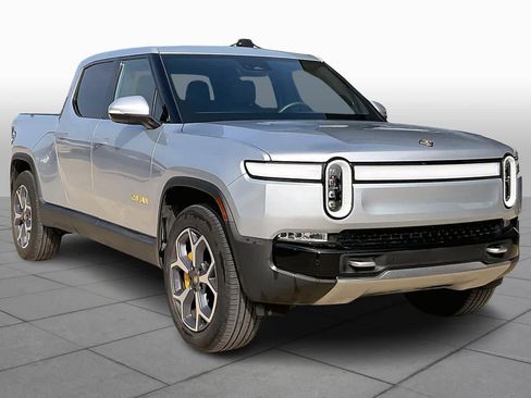Used 2024 Rivian R1T Adventure image 3
