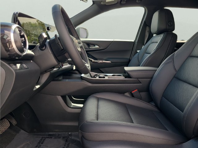 New 2027 Chevrolet Equinox LT w/ Convenience Package II FWD image 22