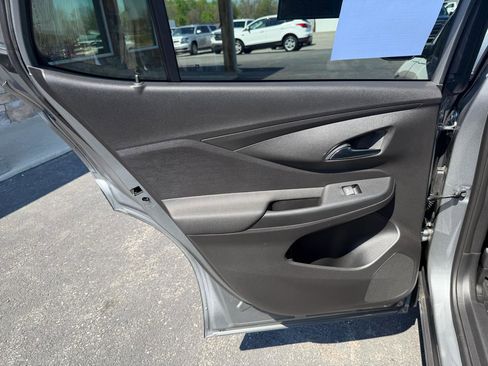 Used 2025 Buick Envista Preferred w/ Convenience I Package image 17