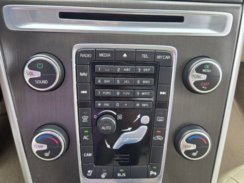 Used 2015 Volvo XC60 T6 Premier Plus image 25