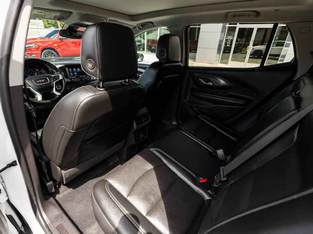 Used 2024 GMC Terrain SLT w/ Elevation Edition AWD/4WD image 27