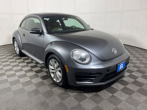 Used 2017 Volkswagen Beetle 1.8T FWD image 2
